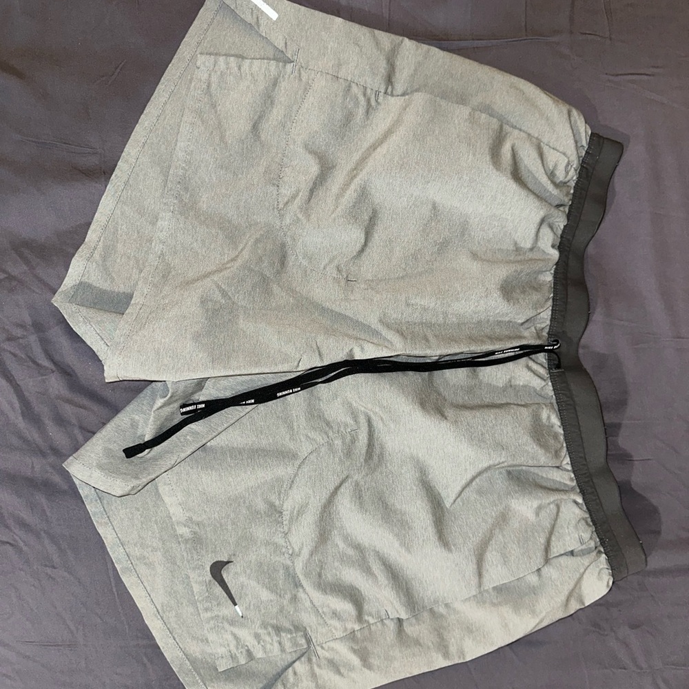 Nike Men's Gray Athletic Shorts